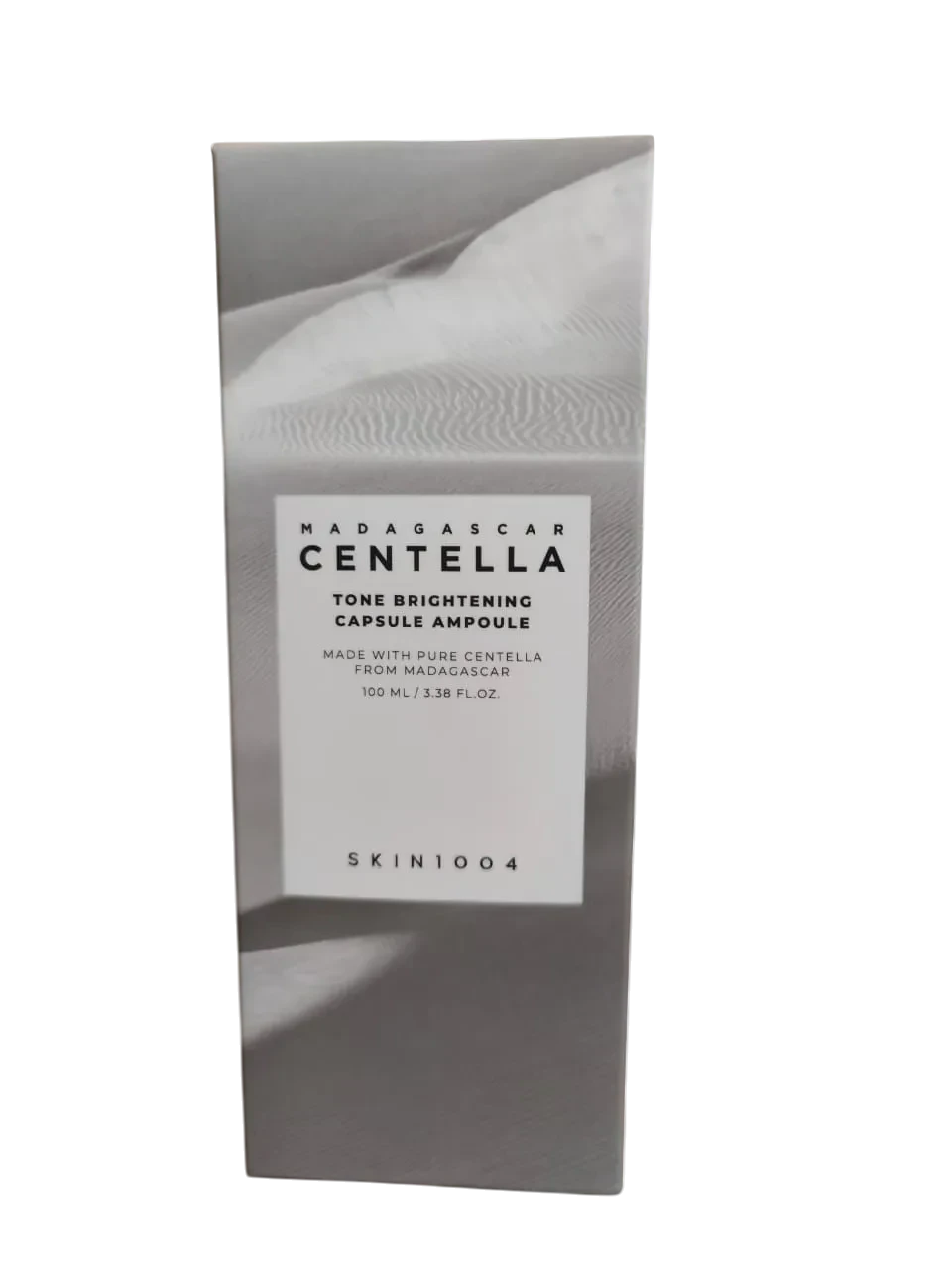 Ampolla iluminadora SKIN1004 Centella Tone Brightening de K-Chic Skin Especialidad en envase de 100 ml